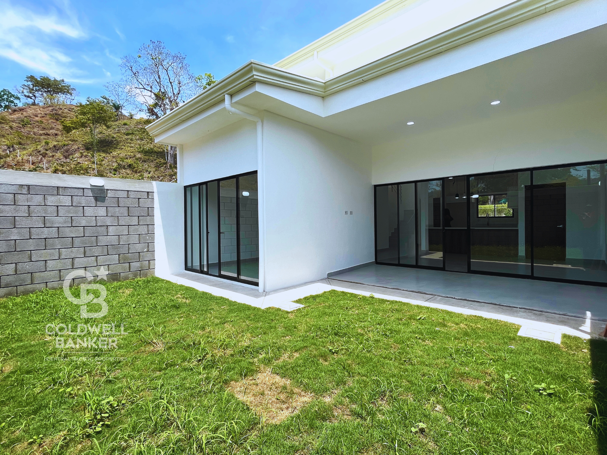 3 bed Single Family Homes For Sale in Herradura, Puntarenas - thumb 9