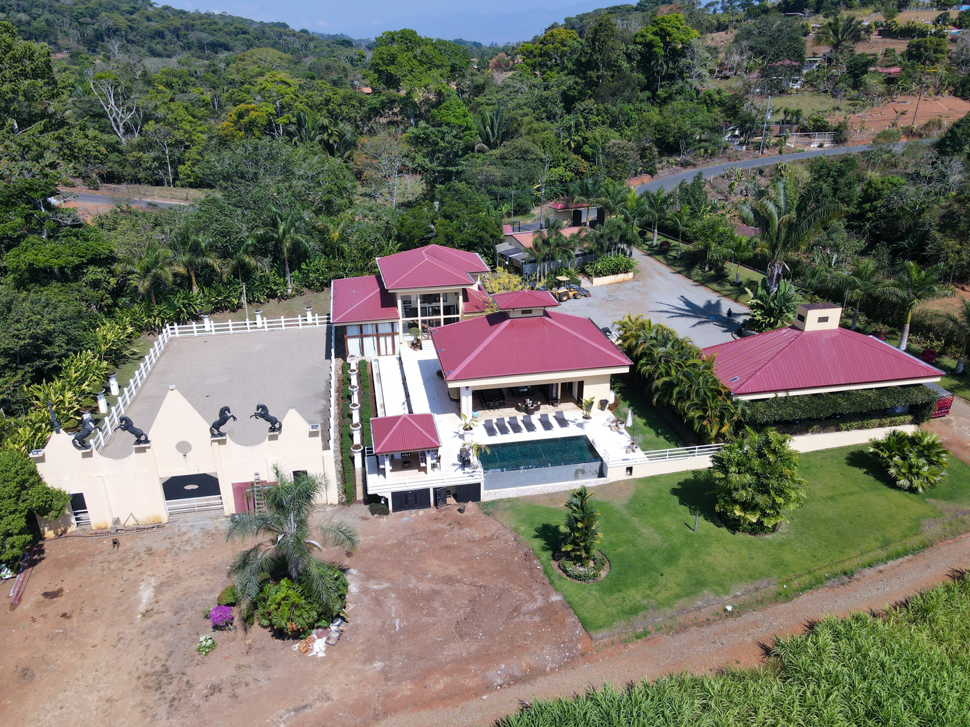 7 bed Single Family Homes For Sale in Perez Zeledon, San Jose - thumb 1