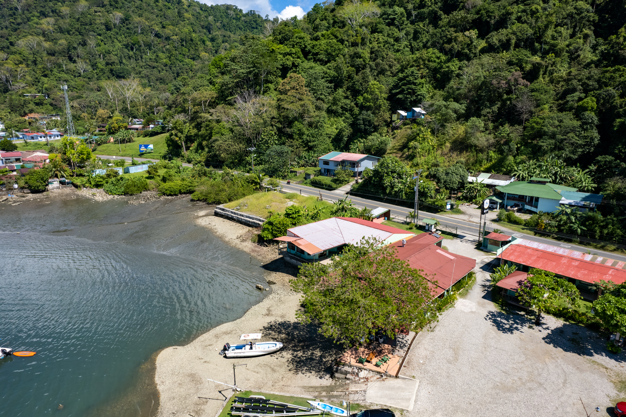 3 bed Single Family Homes For Sale in Golfito, Puntarenas - thumb 3