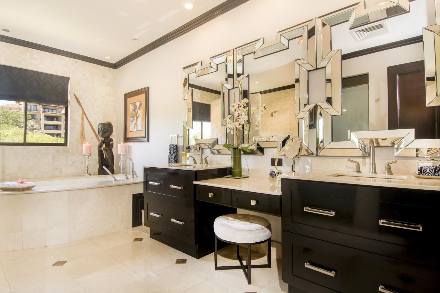 4 bed Single Family Homes For Sale in Playa Conchal, Guanacaste - thumb 30