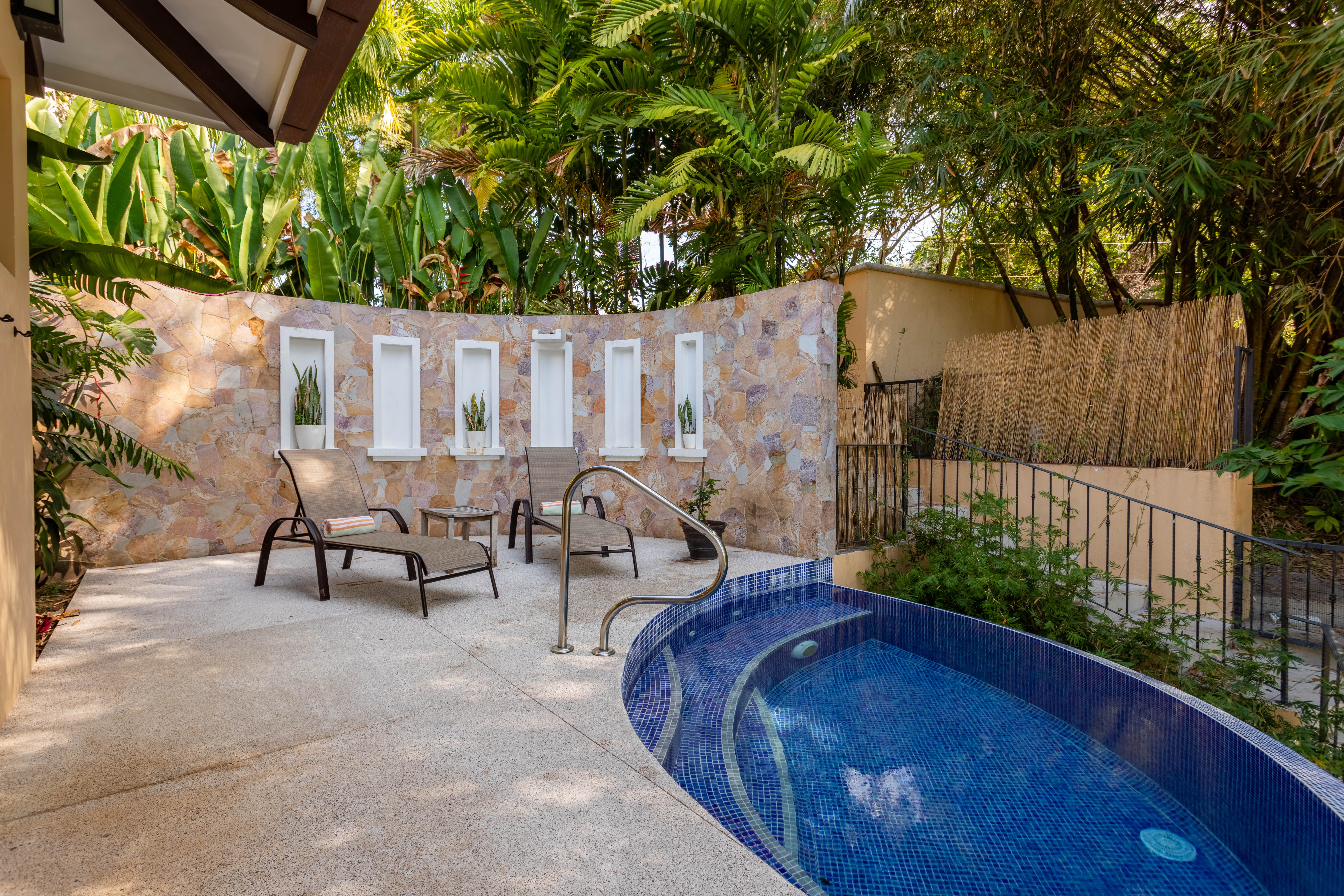 7 bed Single Family Homes For Sale in Dominical, Puntarenas - thumb 27