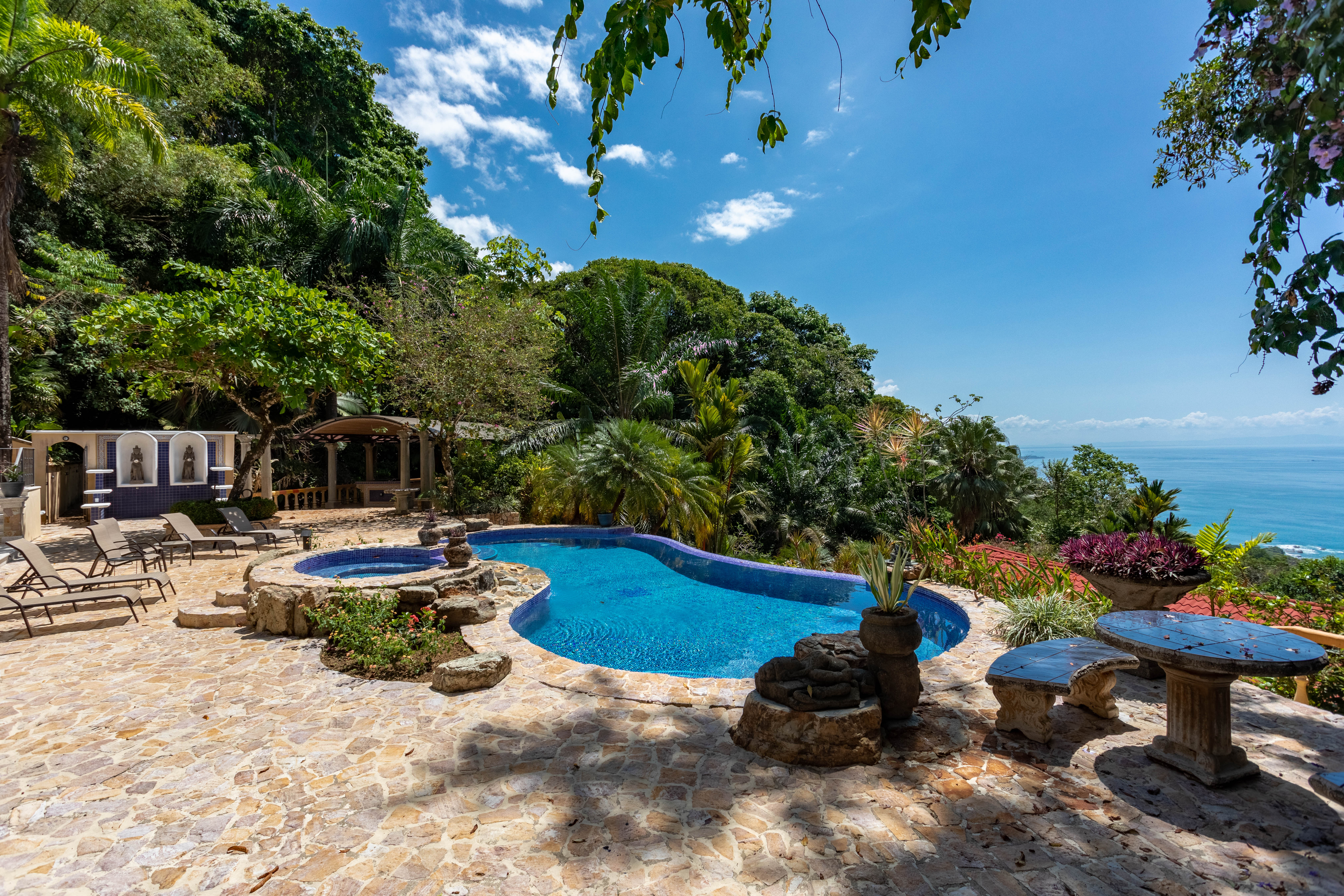 7 bed Single Family Homes For Sale in Dominical, Puntarenas - thumb 30