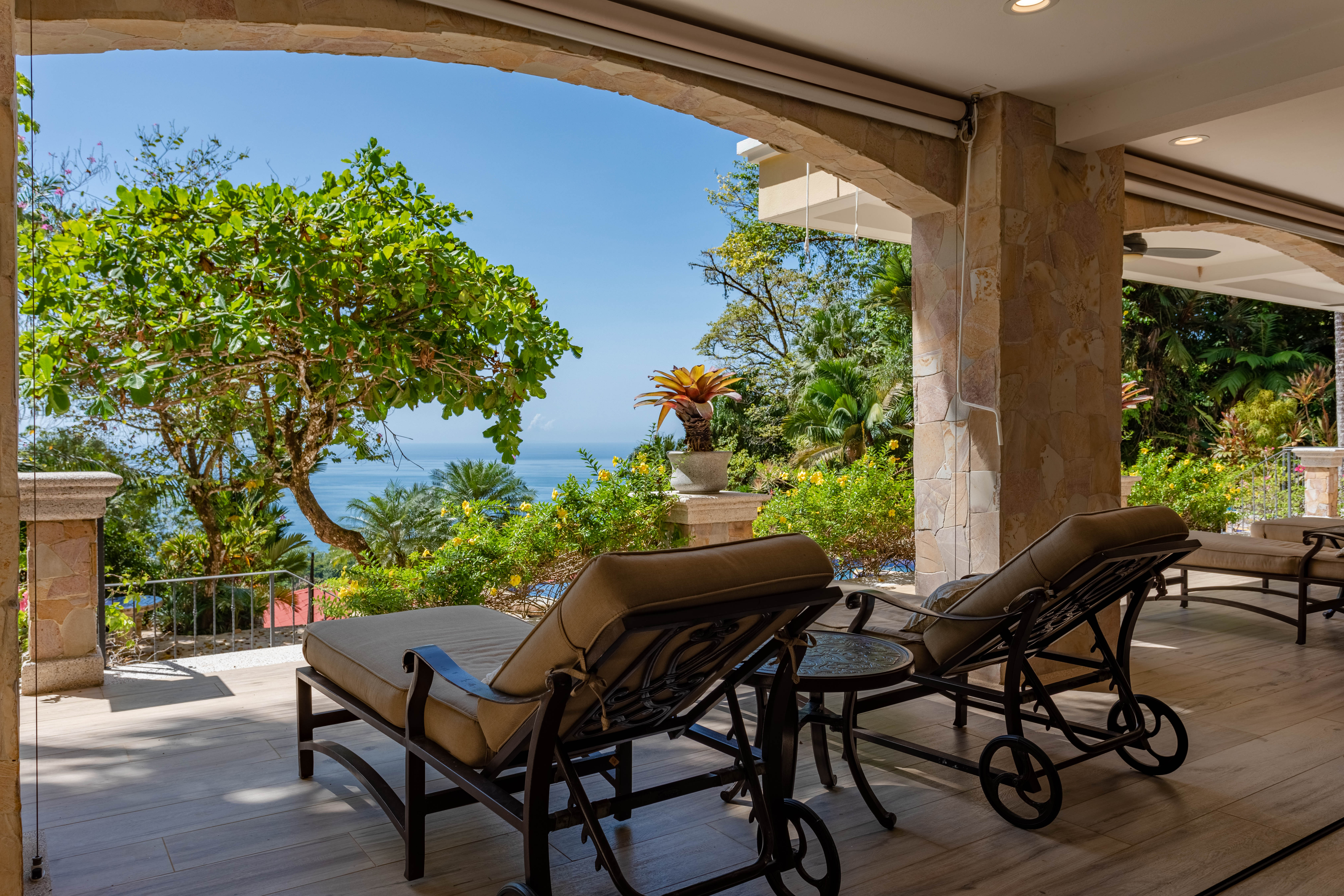 7 bed Single Family Homes For Sale in Dominical, Puntarenas - thumb 23