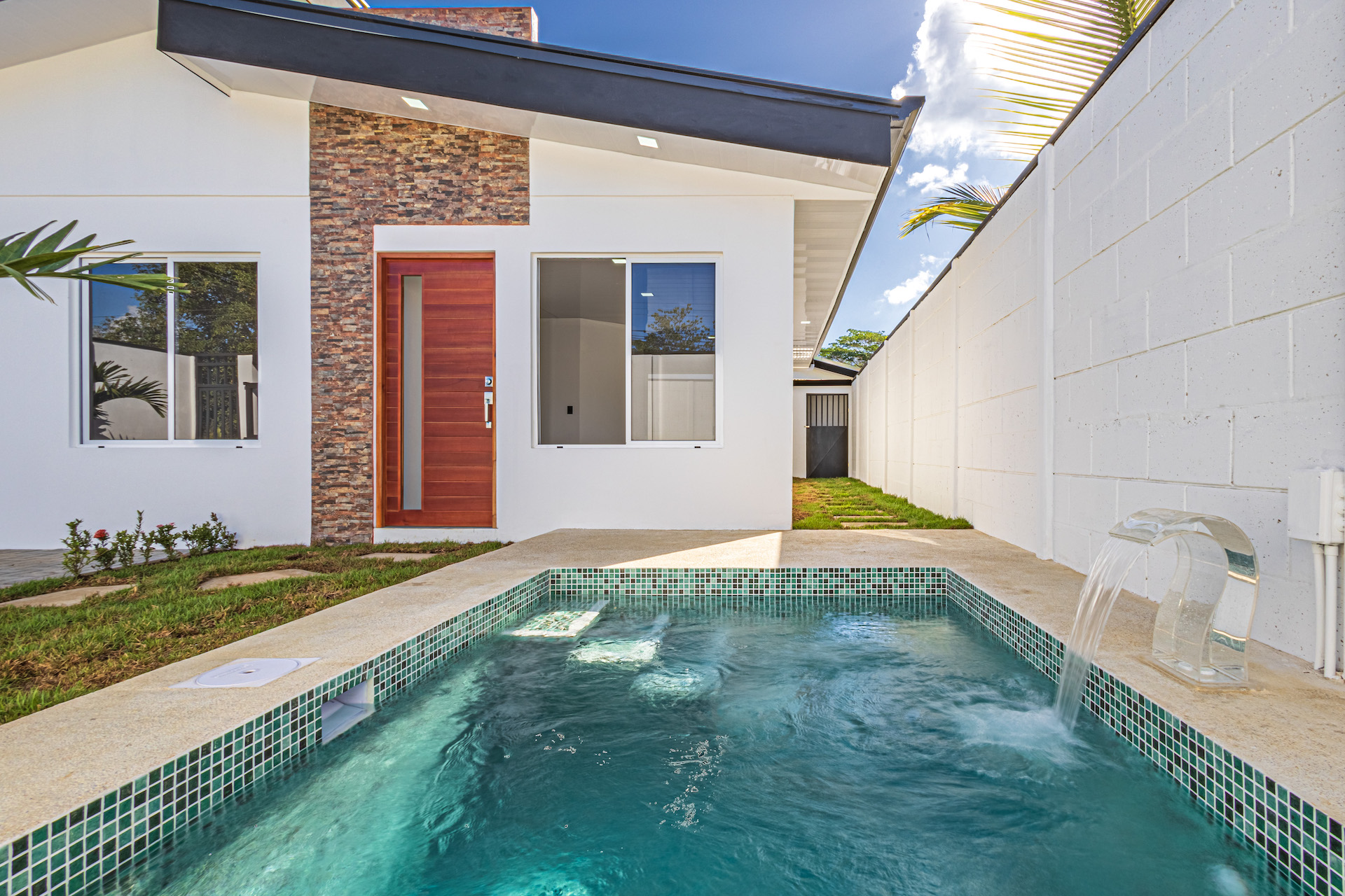 3 bed Single Family Homes For Sale in Uvita, Puntarenas - thumb 2