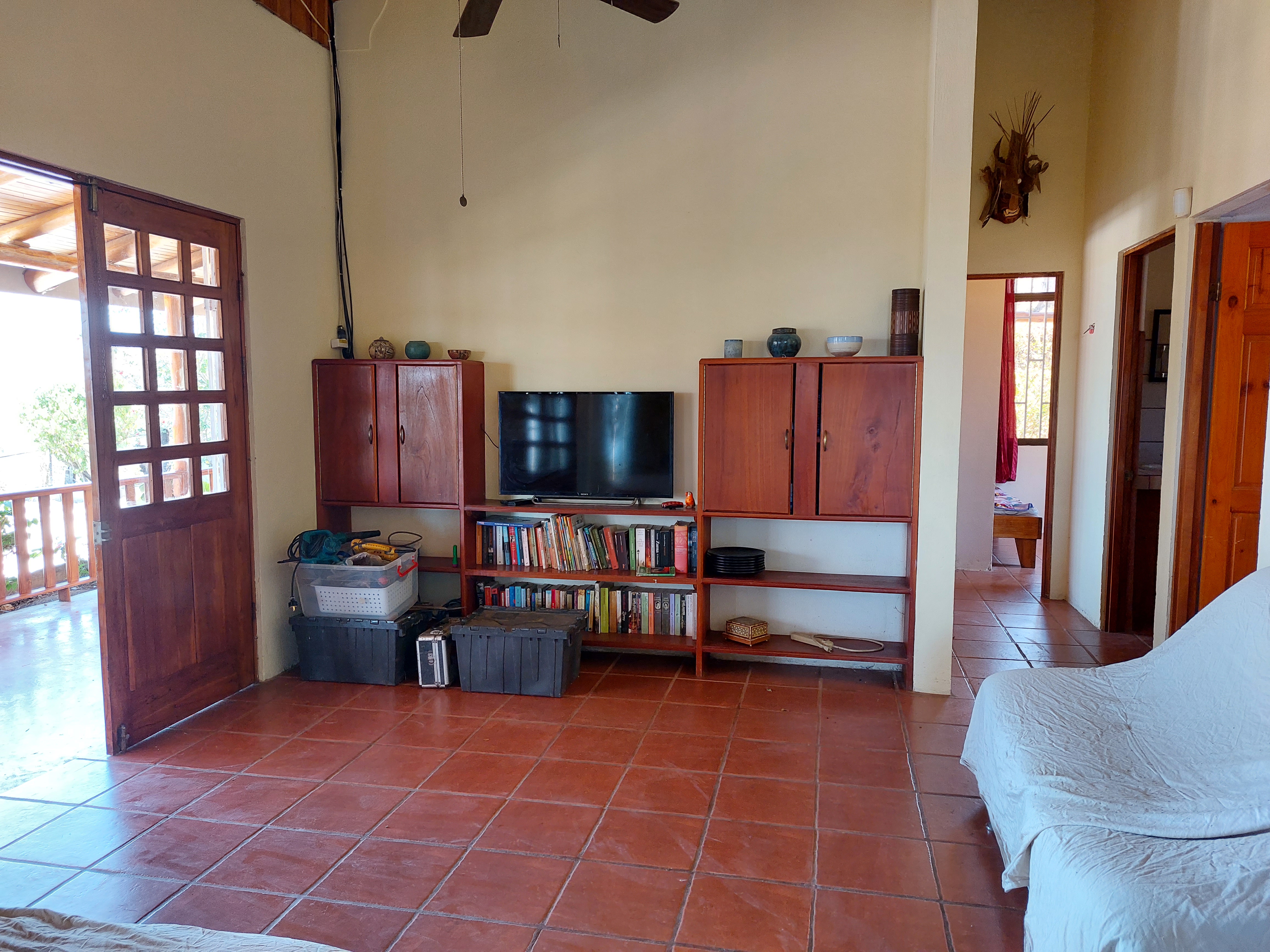 4 bed Single Family Homes For Sale in Playa Naranjo, Puntarenas - thumb 9