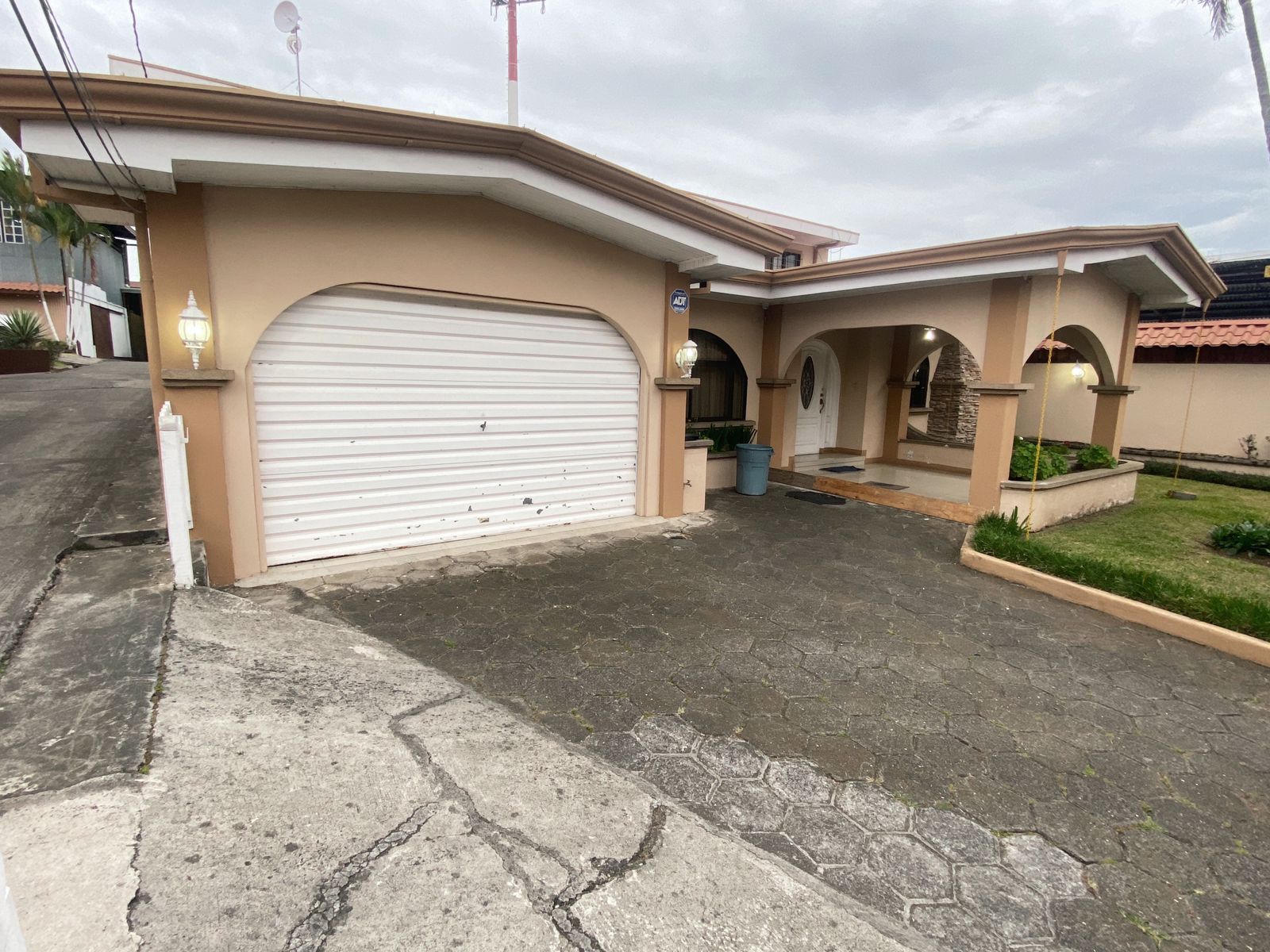 8 bed Single Family Homes For Sale in Desamparados, San Jose - thumb 21