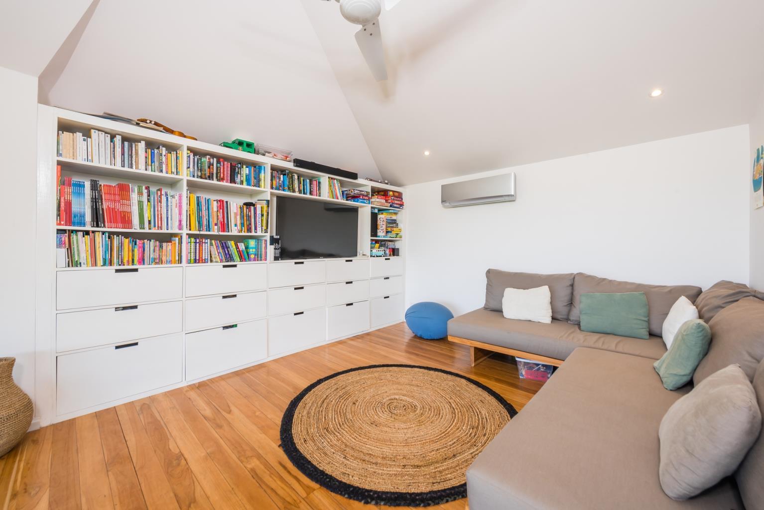 4 bed Single Family Homes For Sale in Playa Flamingo, Guanacaste - thumb 19