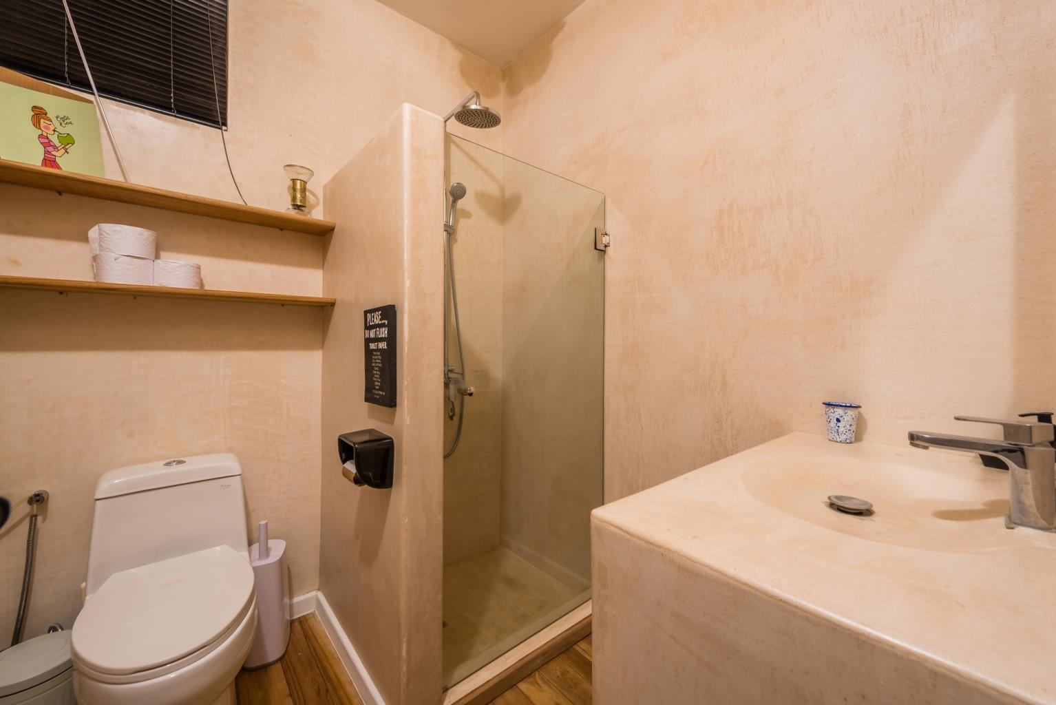 4 bed Single Family Homes For Sale in Playa Flamingo, Guanacaste - thumb 5