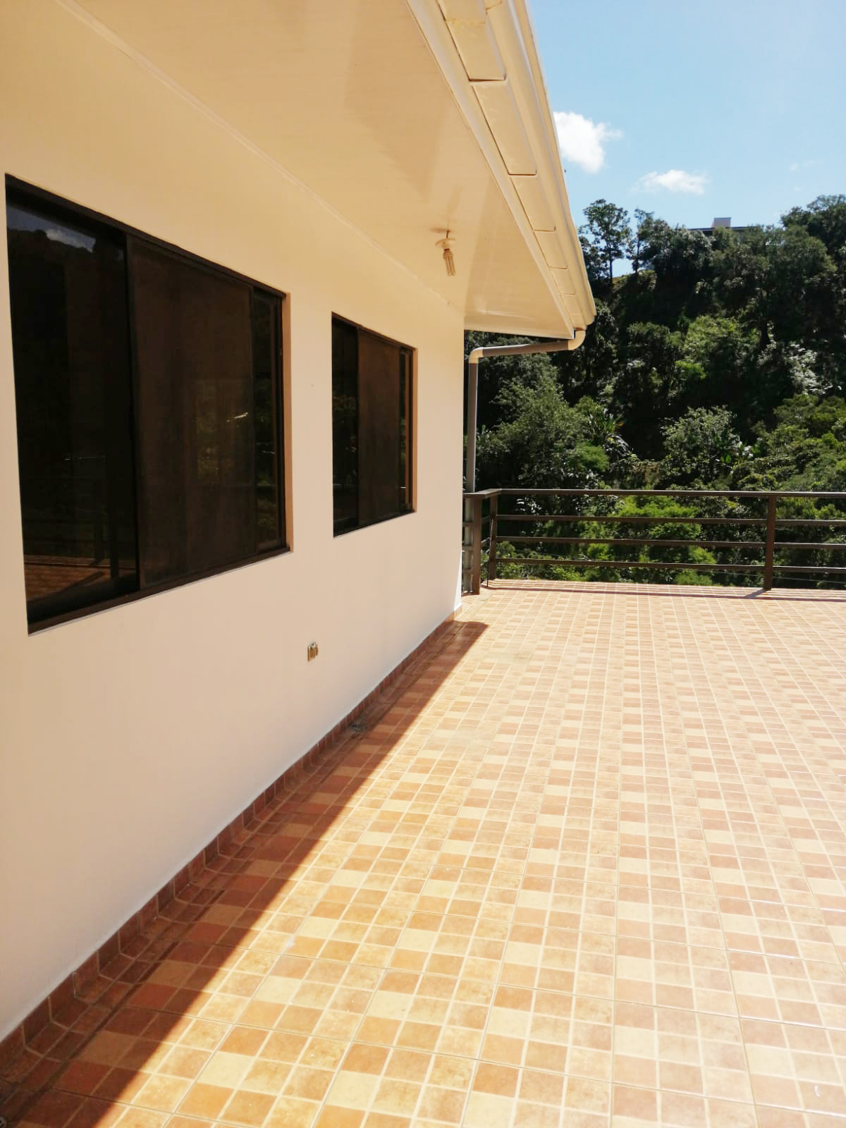 5 bed Single Family Homes For Sale in Desamparados, San Jose - thumb 3