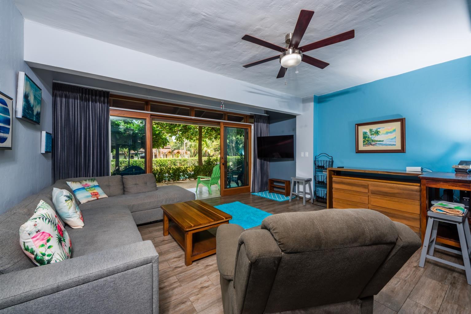 2 bed Condo For Sale in Playa Flamingo, Guanacaste - thumb 28