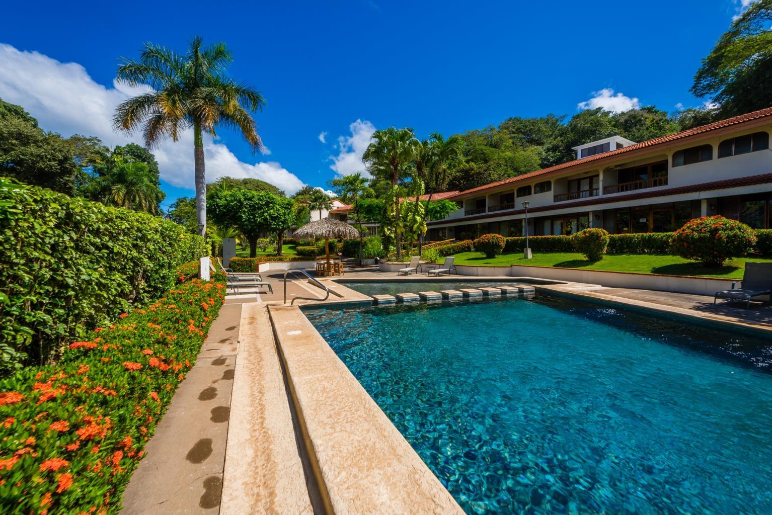 2 bed Condo For Sale in Playa Flamingo, Guanacaste - thumb 9