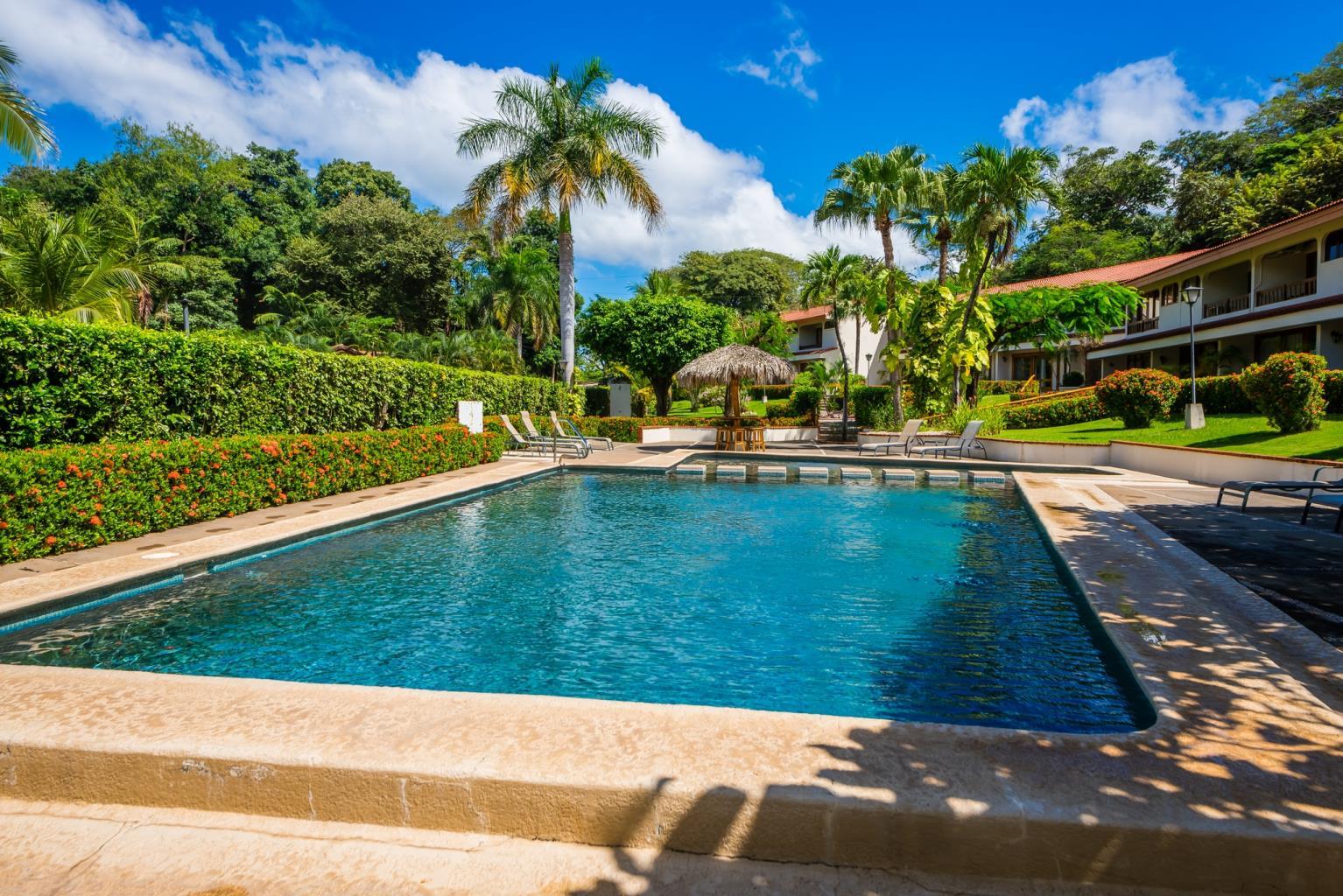 2 bed Condo For Sale in Playa Flamingo, Guanacaste - thumb 18