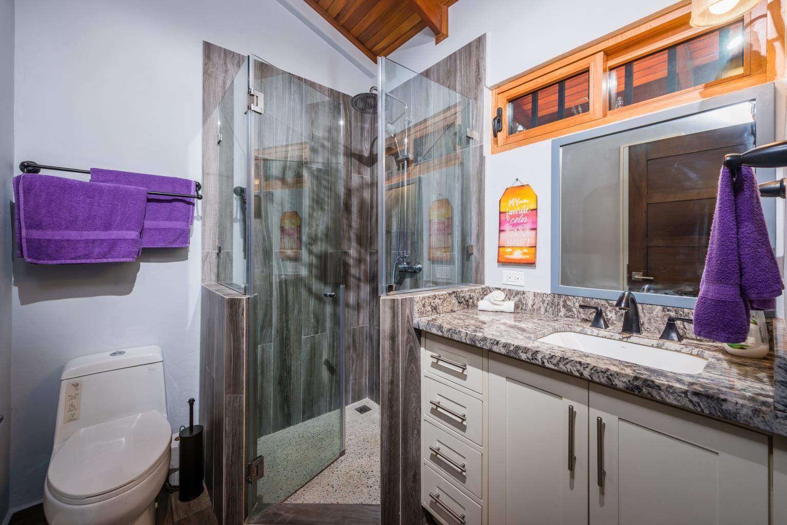 2 bed Condo For Sale in Playa Flamingo, Guanacaste - thumb 4