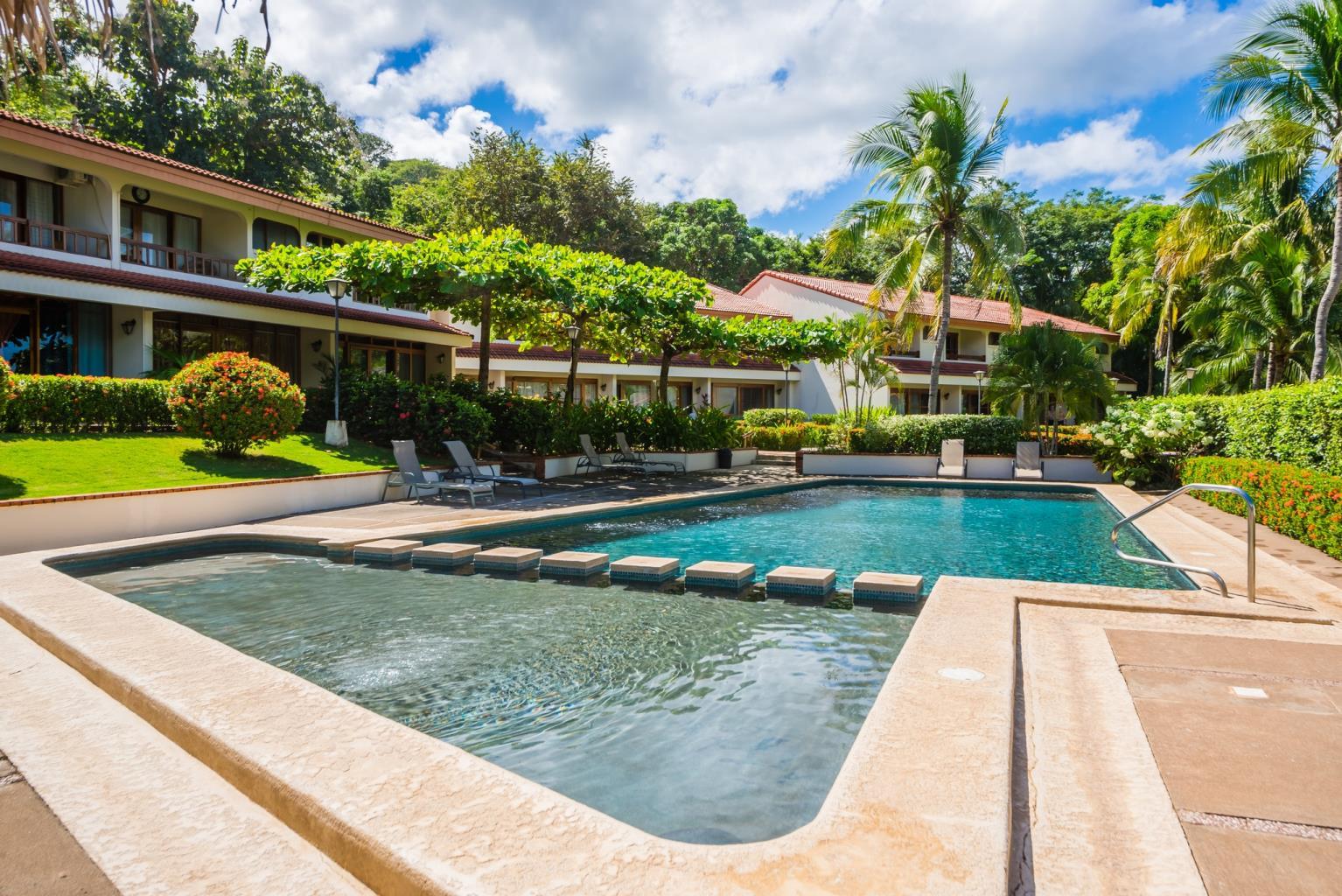 2 bed Condo For Sale in Playa Flamingo, Guanacaste - thumb 16