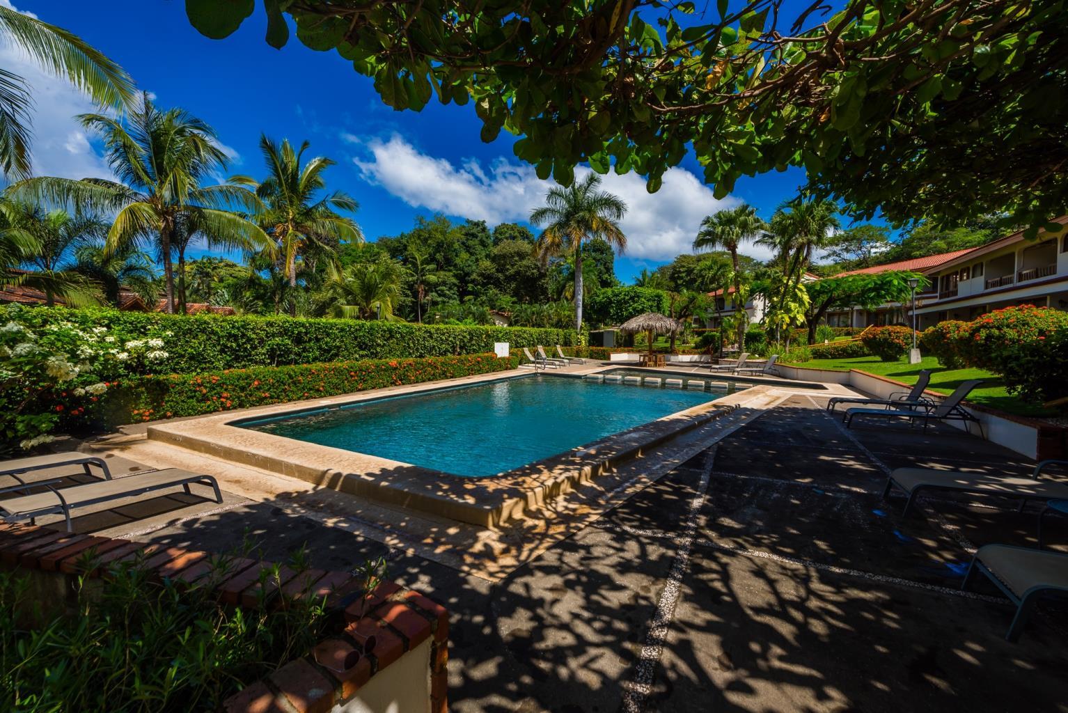 2 bed Condo For Sale in Playa Flamingo, Guanacaste - thumb 11