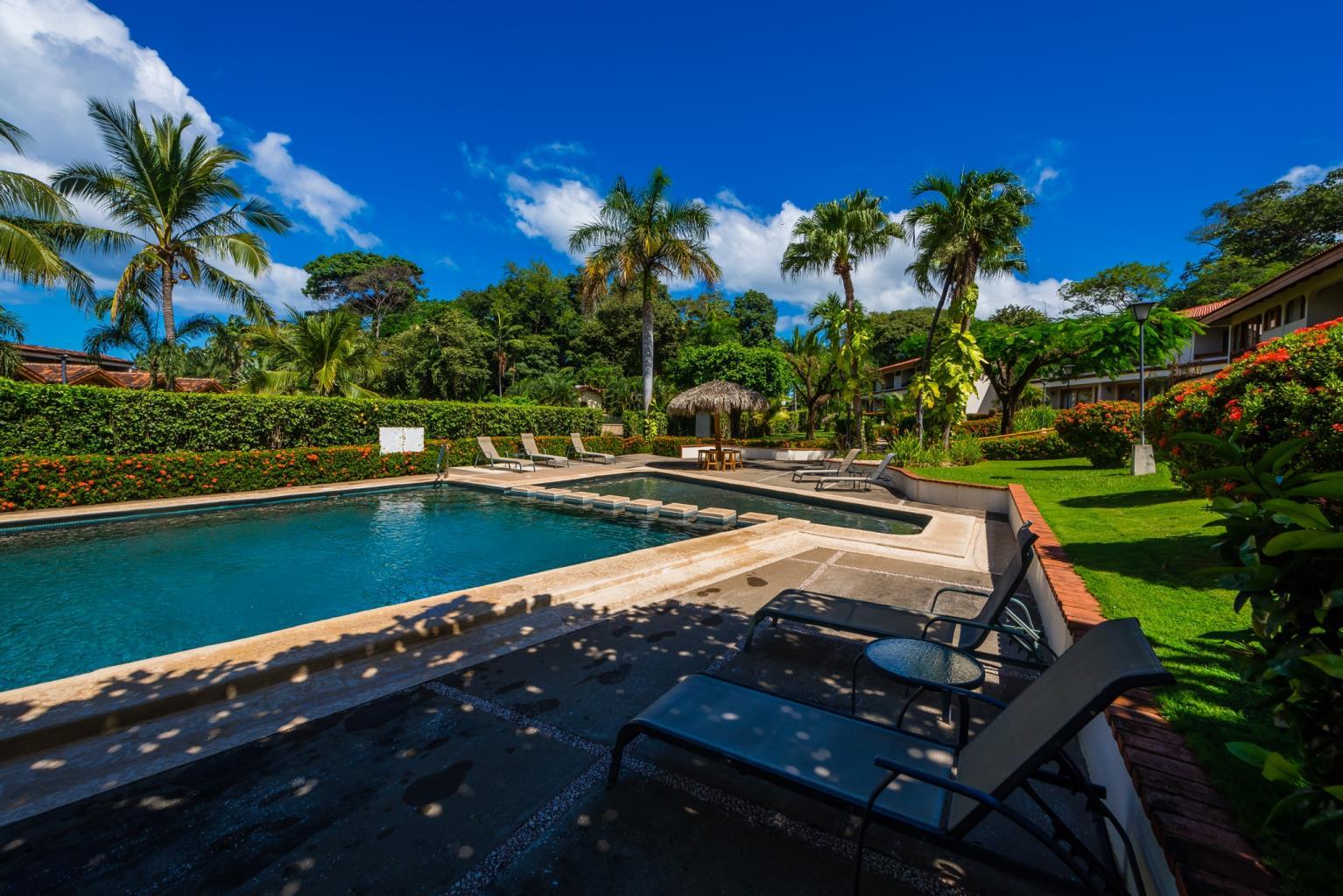 2 bed Condo For Sale in Playa Flamingo, Guanacaste - thumb 10