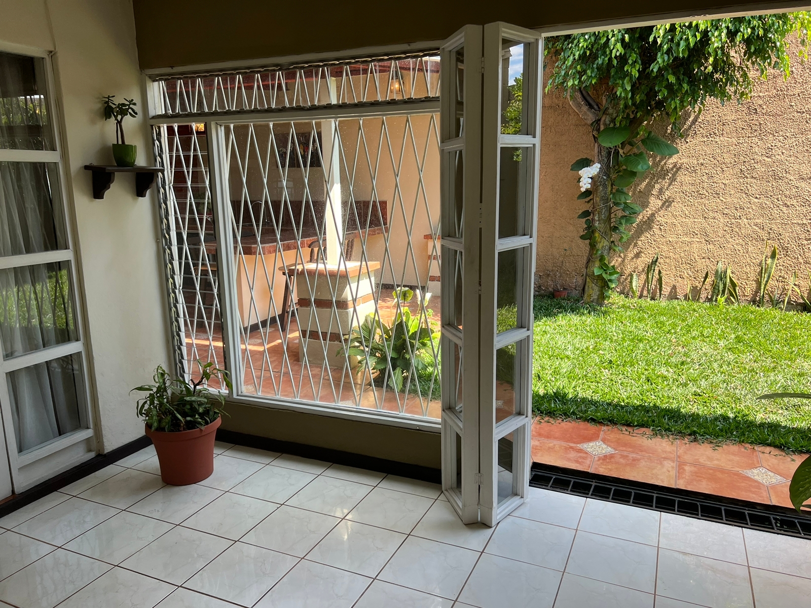 4 bed Single Family Homes For Rent in La Uruca, San Jose - thumb 12