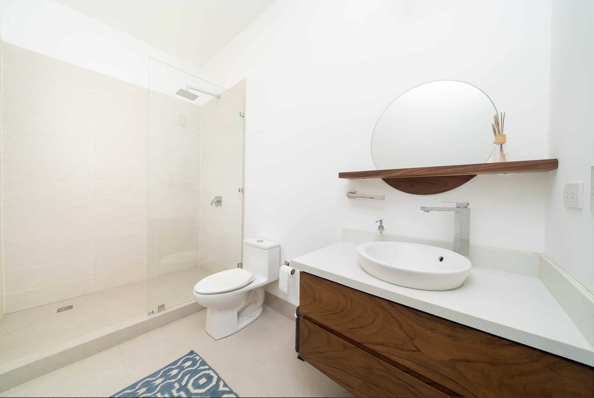 6 bed Single Family Homes For Sale in Playas Del Coco, Guanacaste - thumb 12