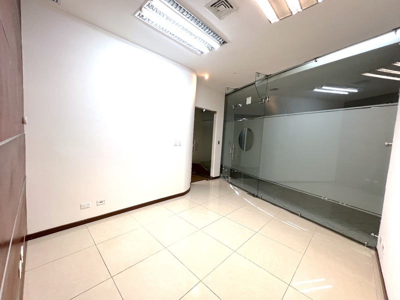 4 bed Office / Retail For Rent in Escazu, San Jose - 1