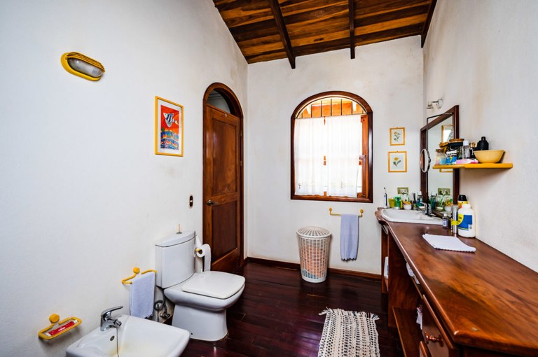 5 bed Single Family Homes For Sale in Tamarindo, Guanacaste - thumb 2