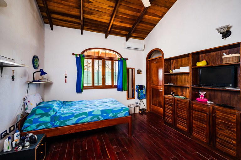 5 bed Single Family Homes For Sale in Tamarindo, Guanacaste - thumb 7