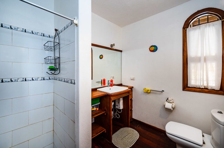 5 bed Single Family Homes For Sale in Tamarindo, Guanacaste - thumb 6