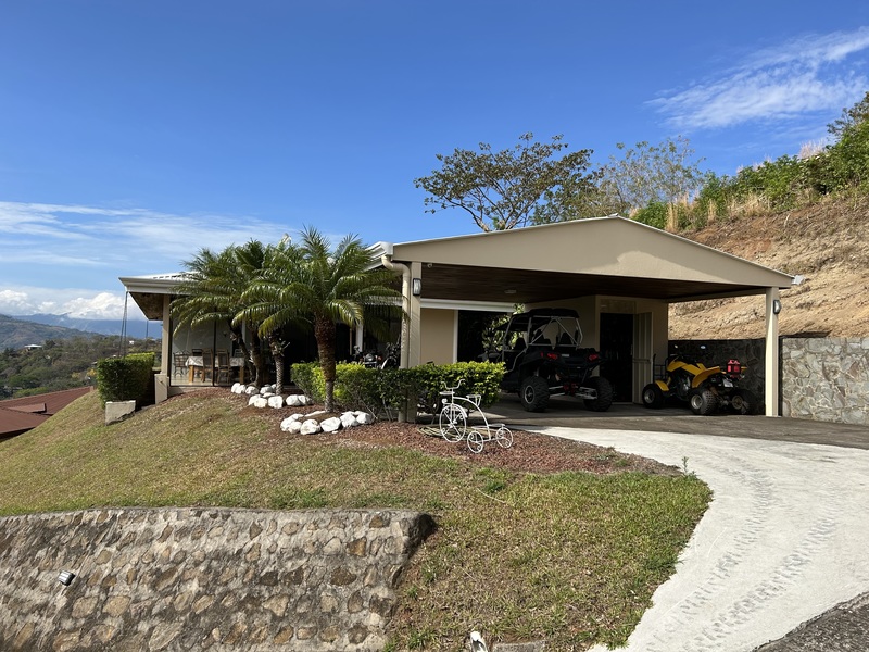 5 bed Single Family Homes For Sale in Atenas, Alajuela - 1