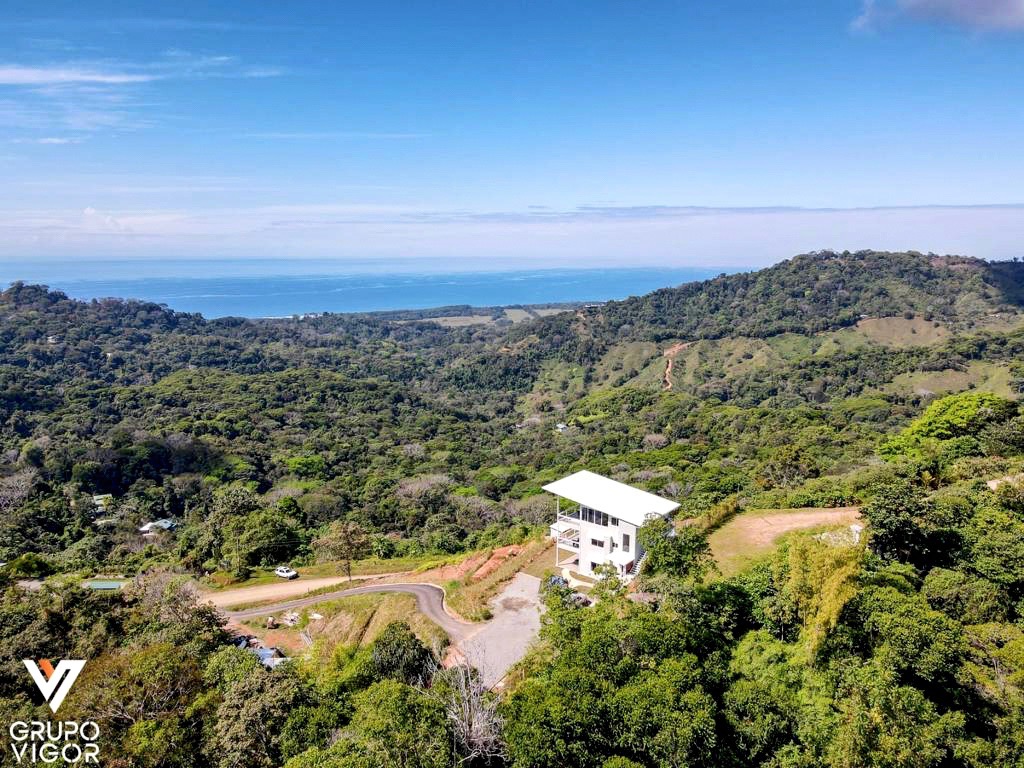 4 bed Single Family Homes For Sale in Dominical, Puntarenas - thumb 5