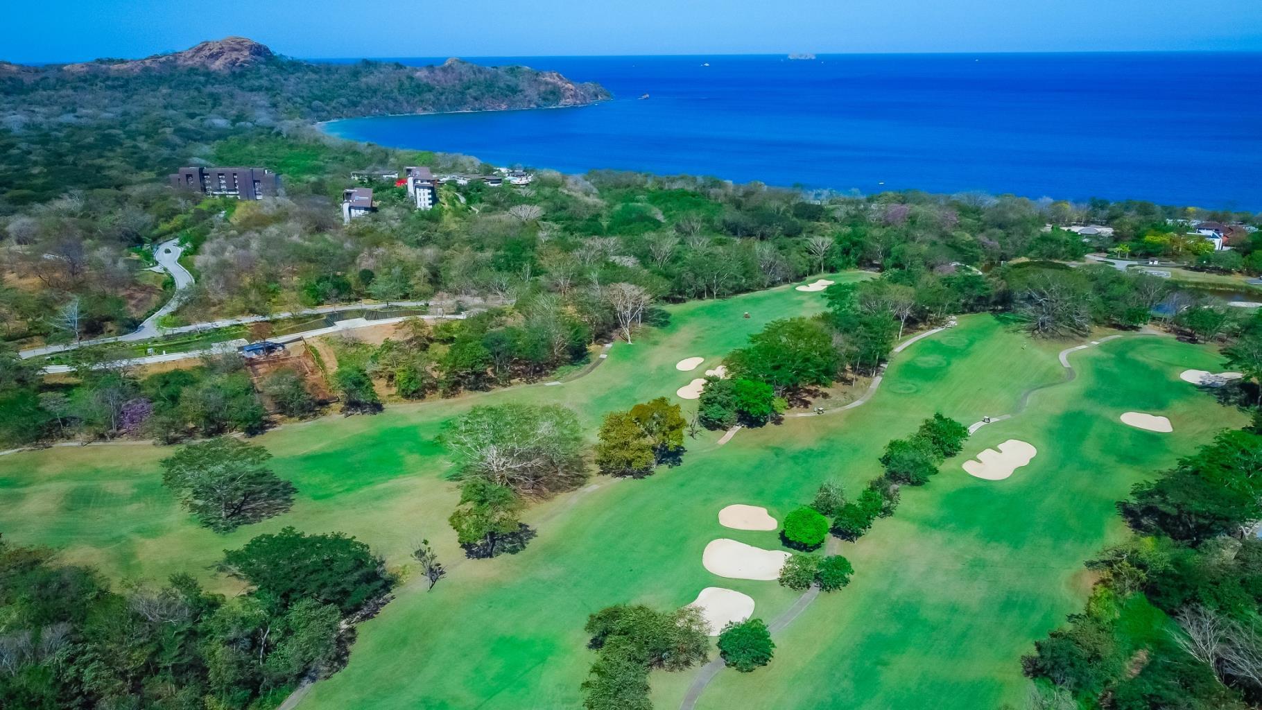 4 bed Single Family Homes For Sale in Playa Conchal, Guanacaste - thumb 14