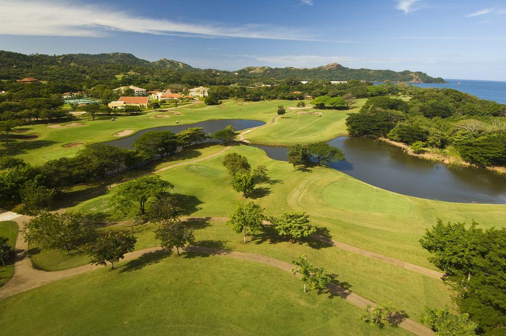 4 bed Single Family Homes For Sale in Playa Conchal, Guanacaste - thumb 19