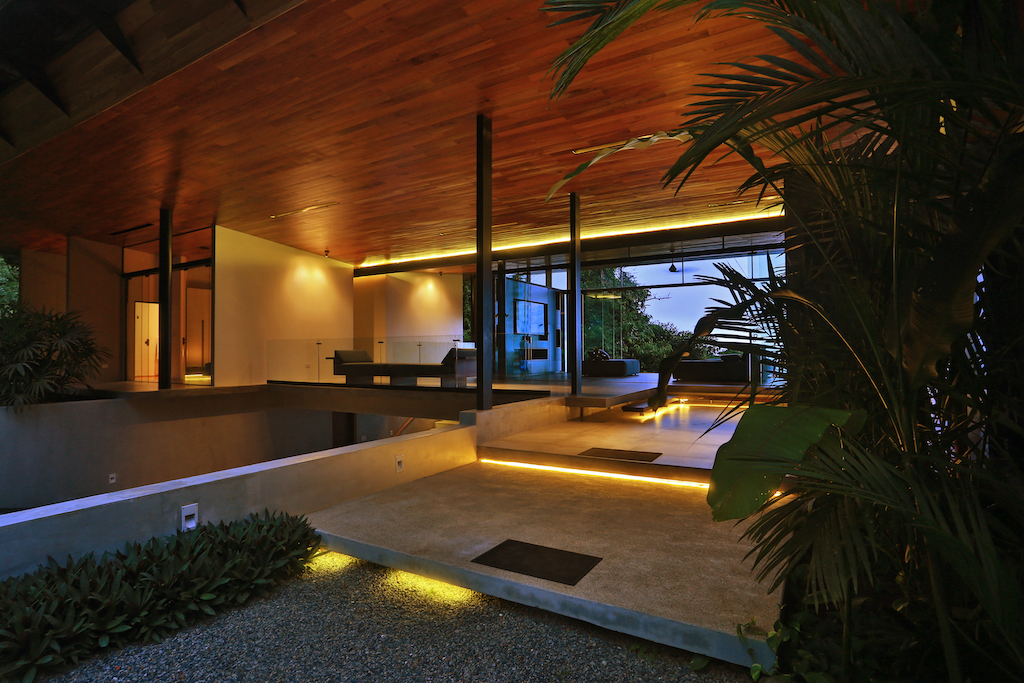 3 bed Single Family Homes For Sale in Dominical, Puntarenas - thumb 5