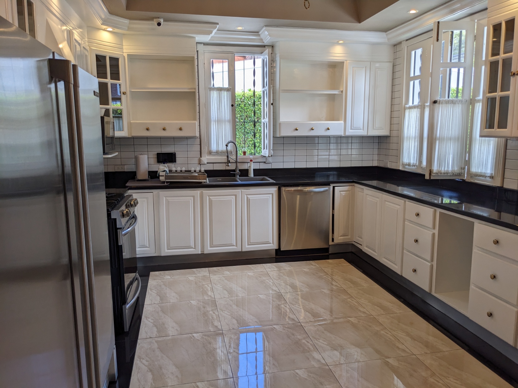 4 bed Single Family Homes For Sale in San Pedro, San Jose - thumb 7