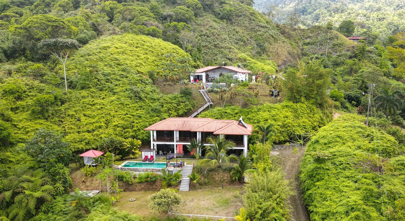 8 bed Hotel / Leisure For Sale in Ojochal, Puntarenas - thumb 1