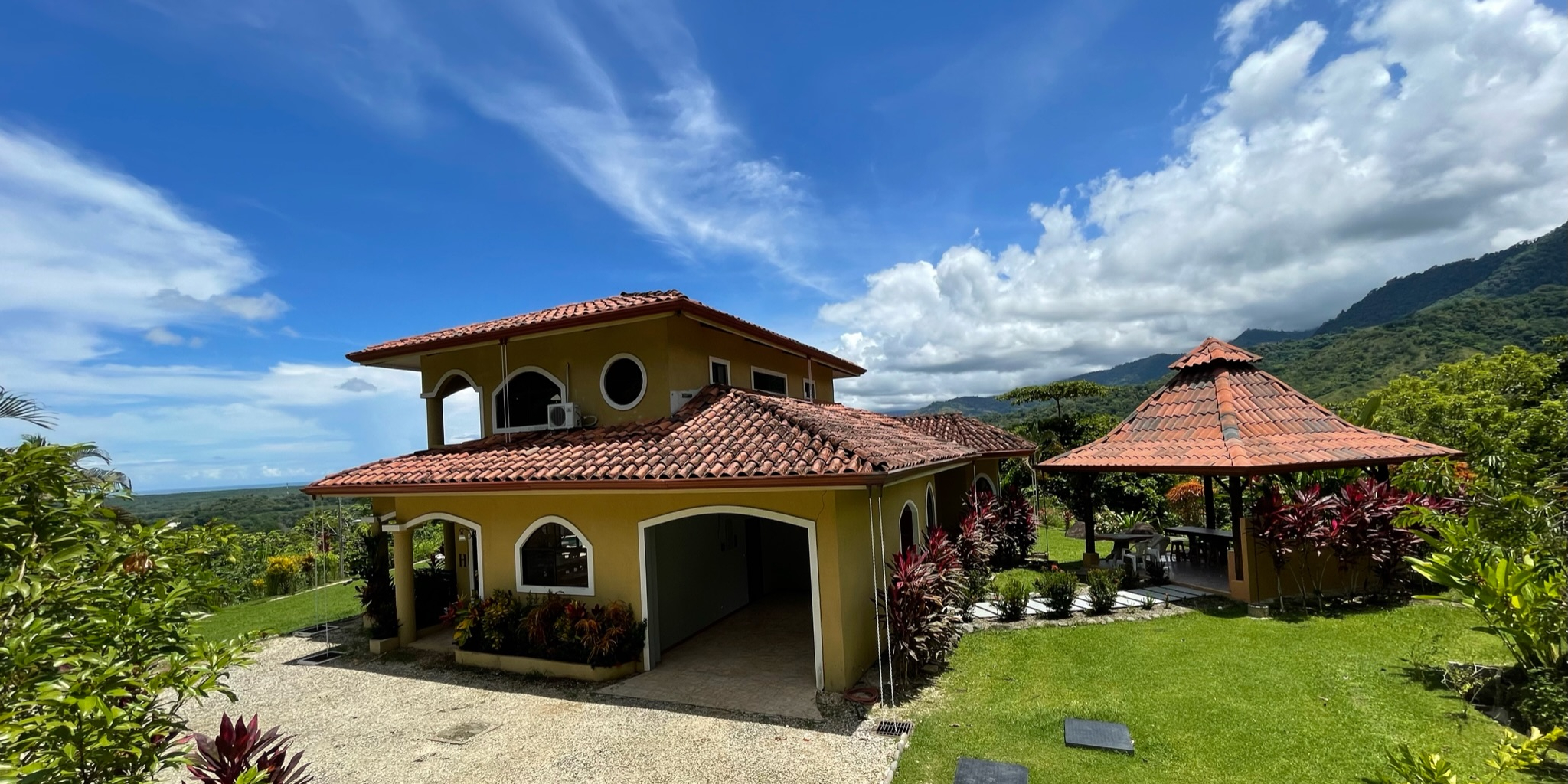 3 bed Single Family Homes For Sale in Ojochal, Puntarenas - thumb 1