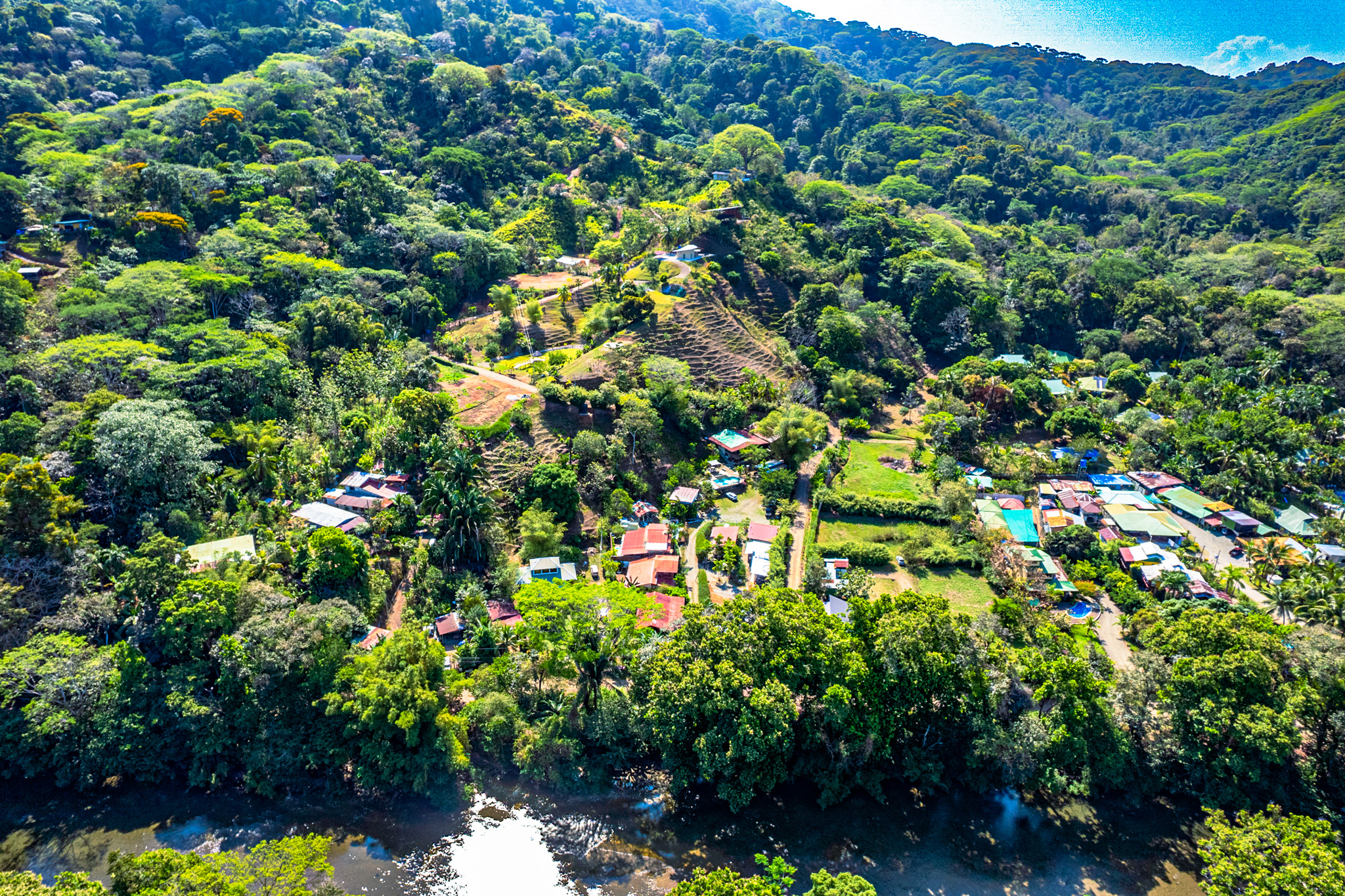 3 bed Single Family Homes For Sale in Dominical, Puntarenas - thumb 25