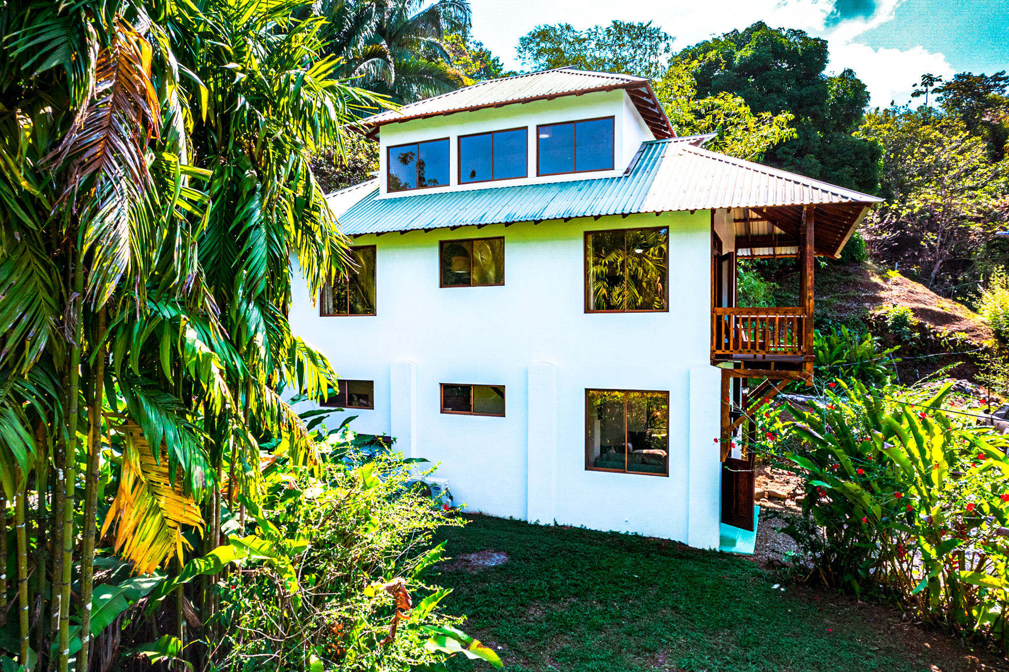 3 bed Single Family Homes For Sale in Dominical, Puntarenas - thumb 3