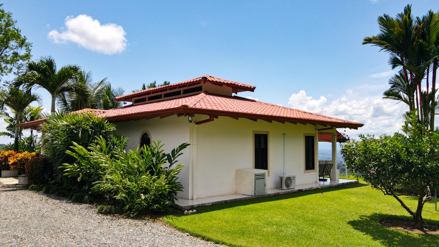 3 bed Single Family Homes For Sale in Ojochal, Puntarenas - thumb 4