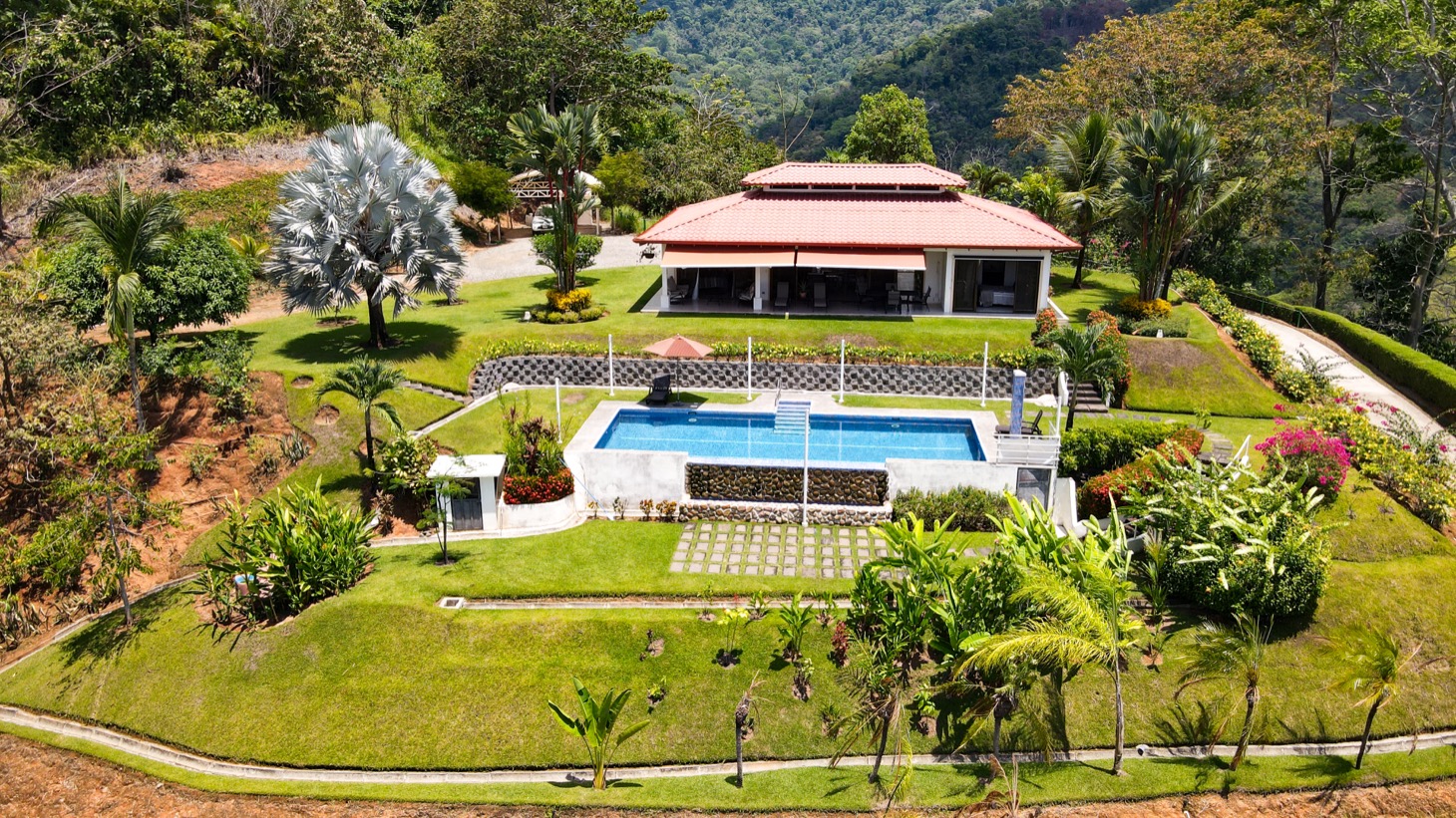 3 bed Single Family Homes For Sale in Ojochal, Puntarenas - thumb 1