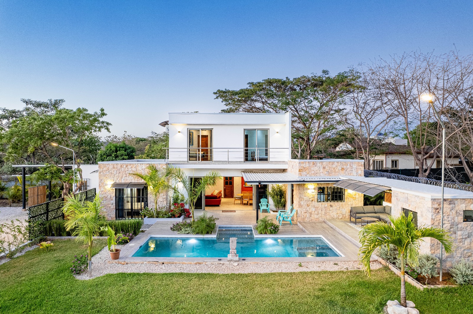 8 bed Single Family Homes For Sale in Tamarindo, Guanacaste - thumb 2