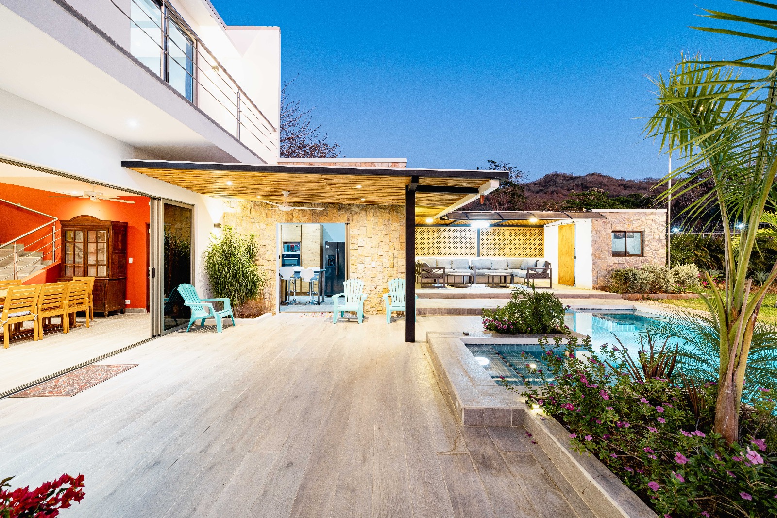 8 bed Single Family Homes For Sale in Tamarindo, Guanacaste - thumb 4