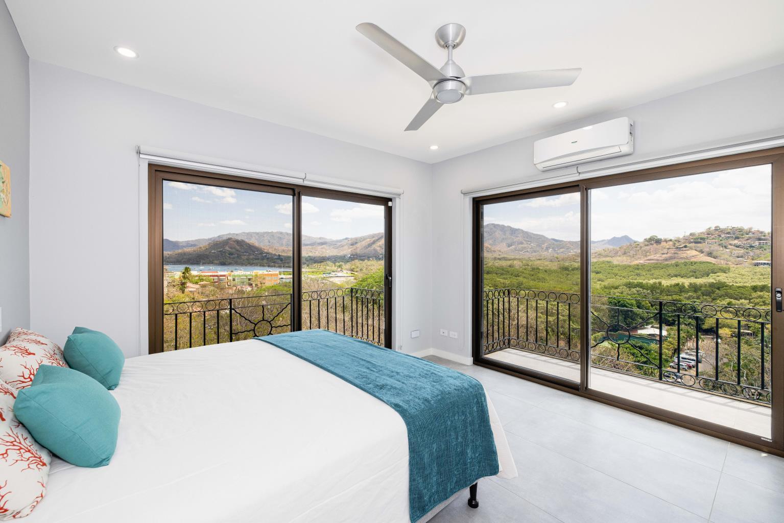 2 bed Condo For Sale in Playa Flamingo, Guanacaste - thumb 4