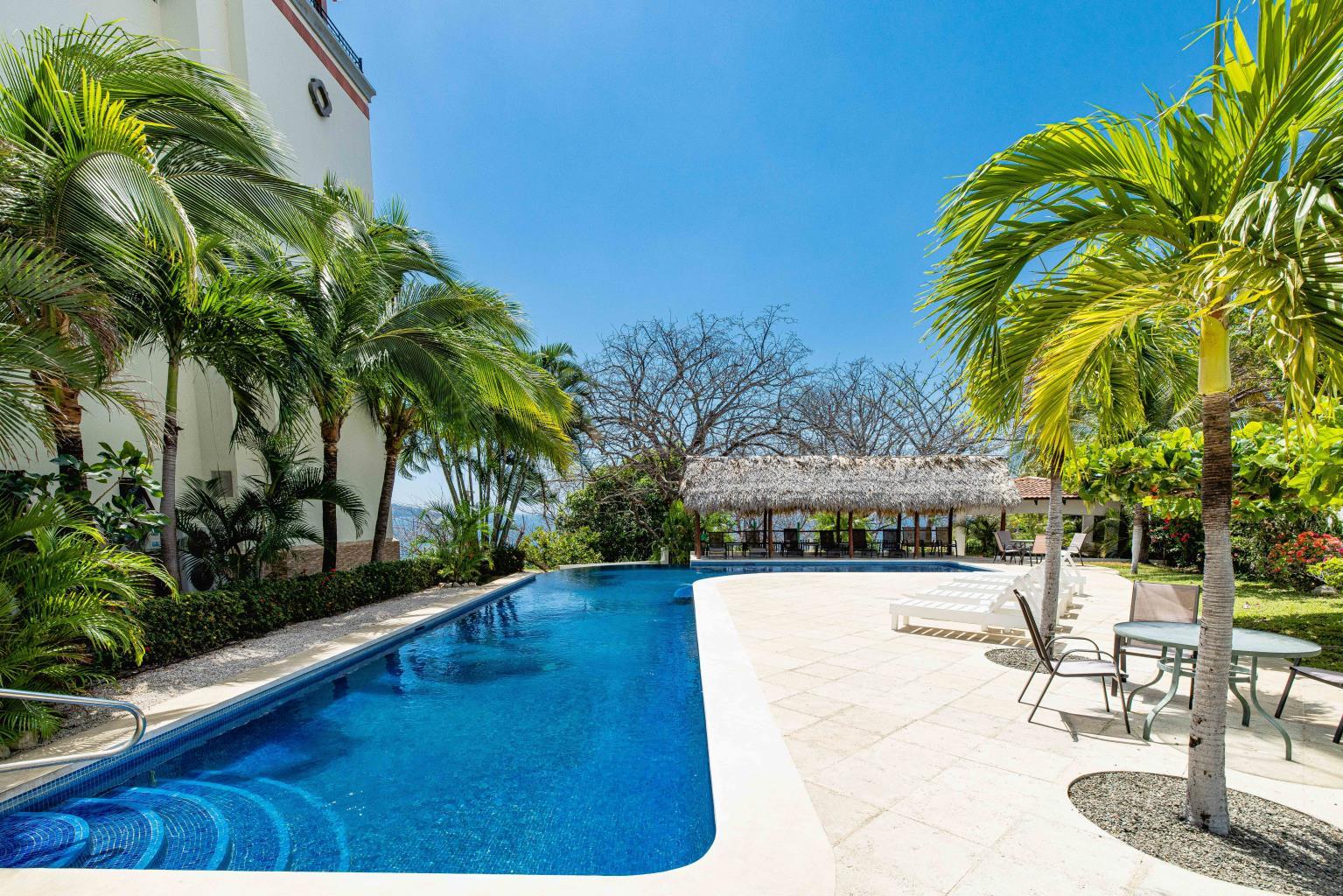 2 bed Condo For Sale in Playa Flamingo, Guanacaste - thumb 12