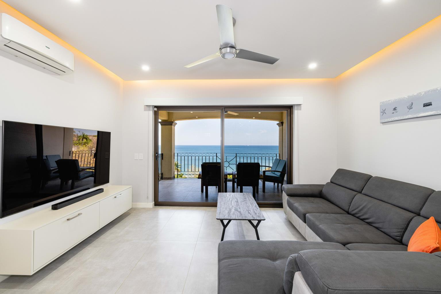 2 bed Condo For Sale in Playa Flamingo, Guanacaste - thumb 7