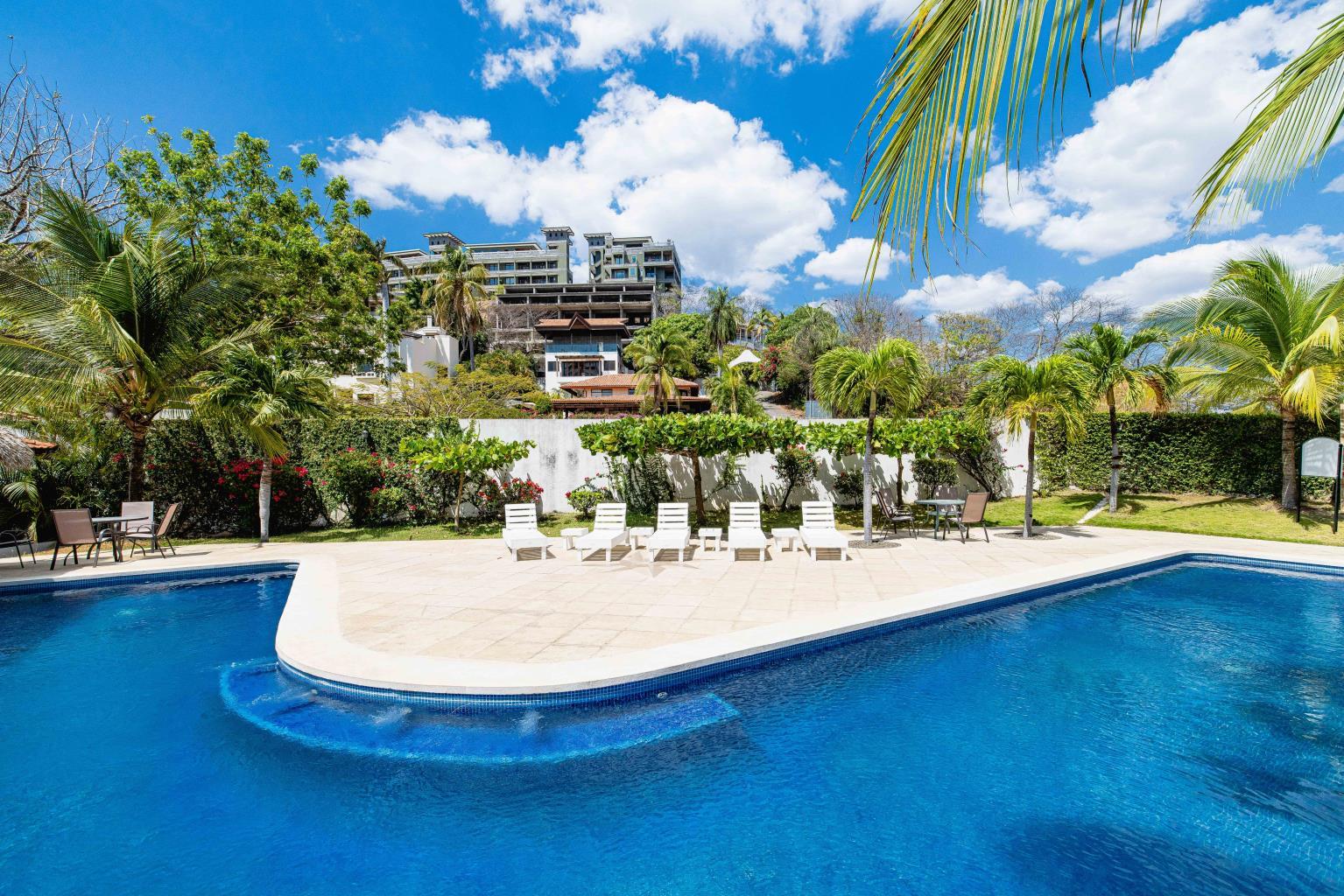 2 bed Condo For Sale in Playa Flamingo, Guanacaste - thumb 13