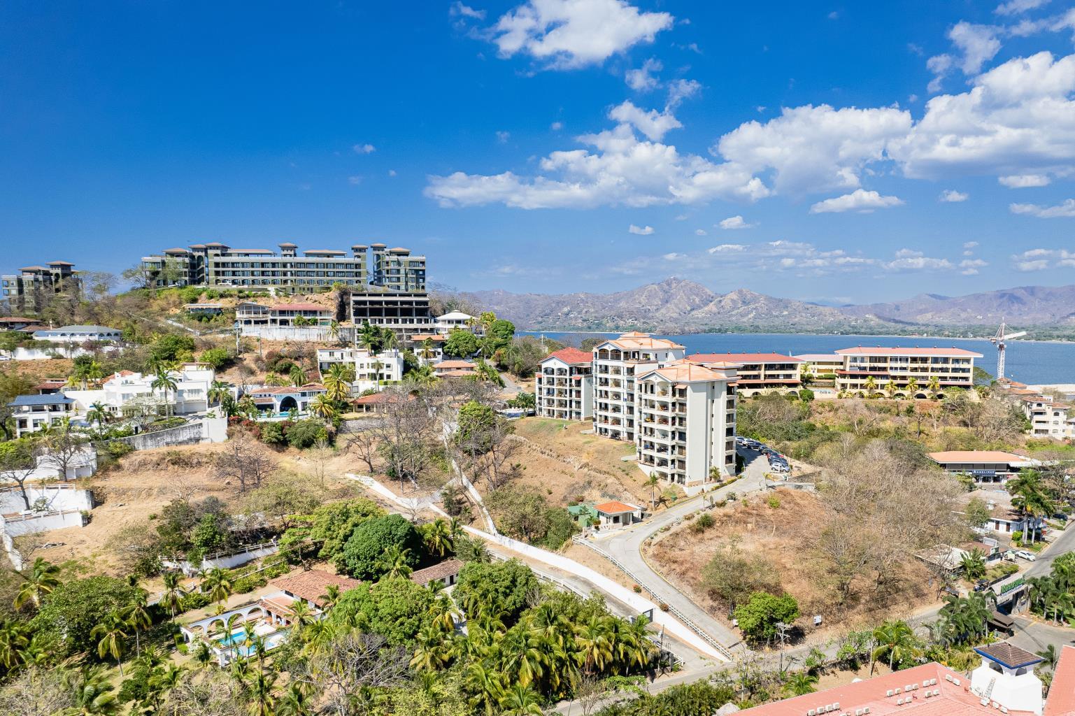 2 bed Condo For Sale in Playa Flamingo, Guanacaste - thumb 2