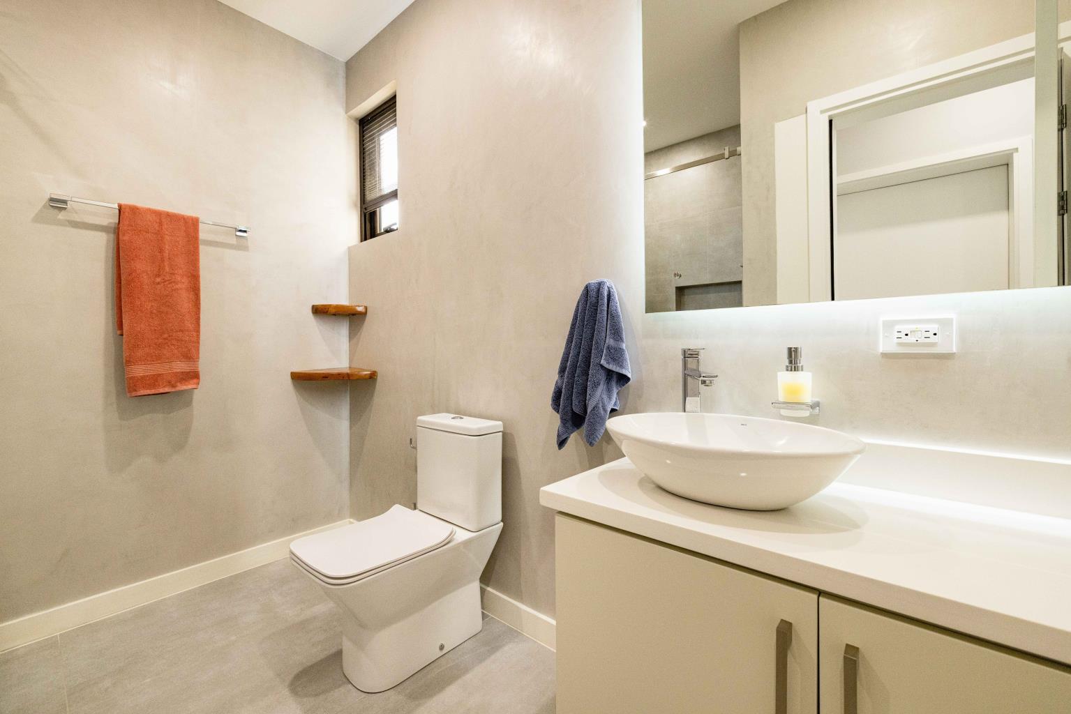 2 bed Condo For Sale in Playa Flamingo, Guanacaste - thumb 9