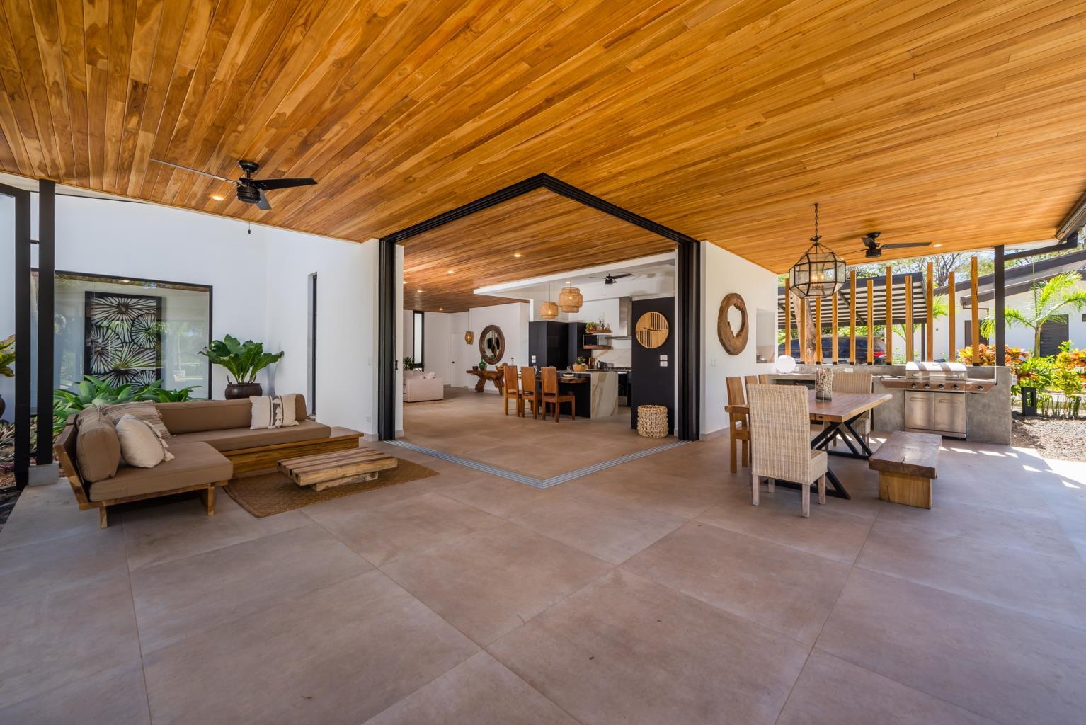 4 bed Single Family Homes For Sale in Tamarindo, Guanacaste - thumb 2