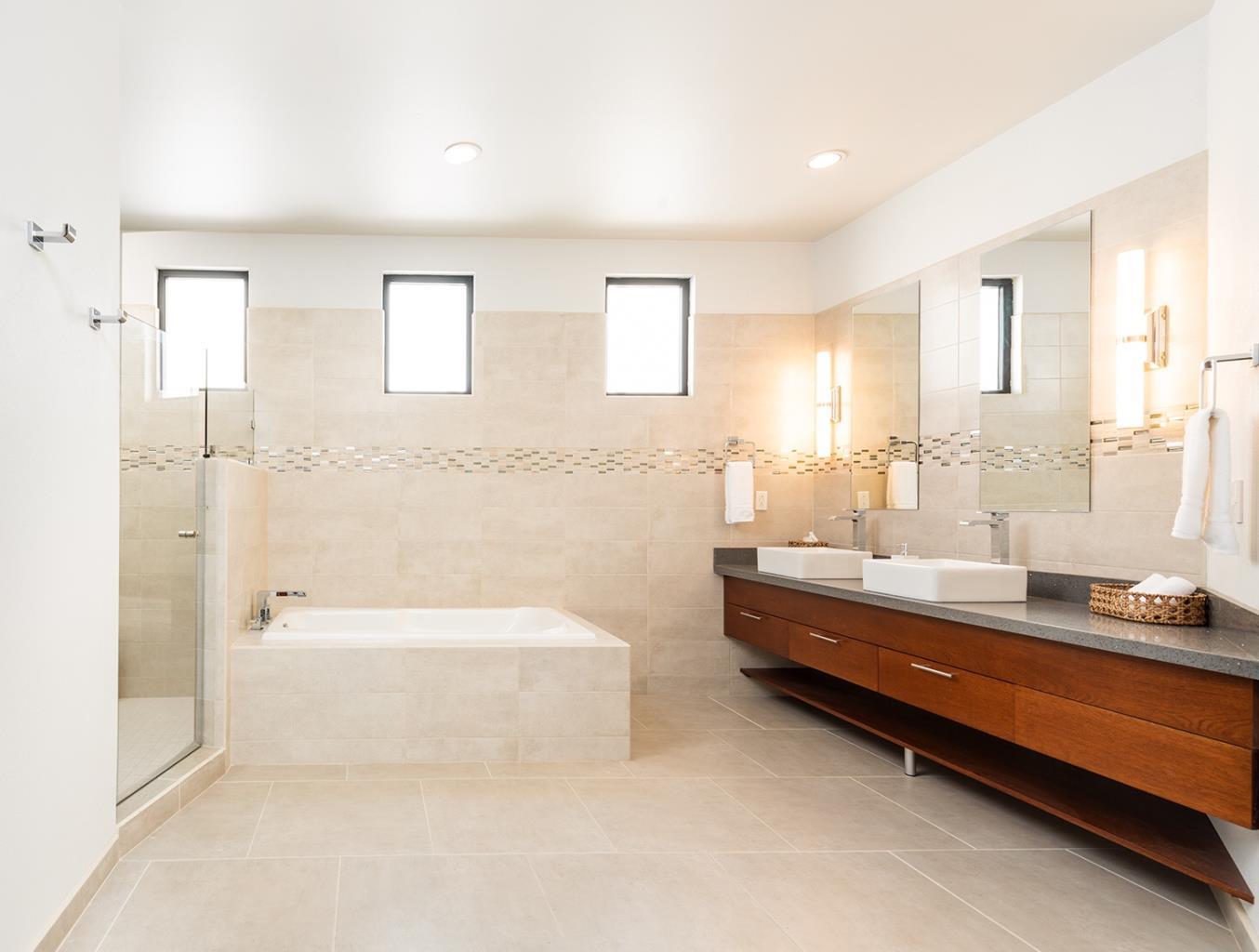 5 bed Single Family Homes For Sale in Playa Potrero, Guanacaste - thumb 6