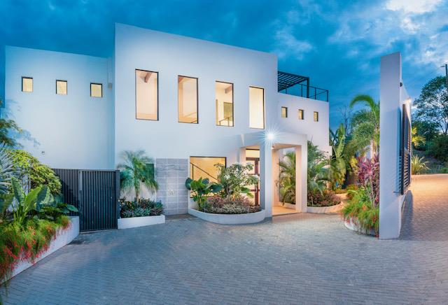 5 bed Single Family Homes For Sale in Playa Potrero, Guanacaste - thumb 23