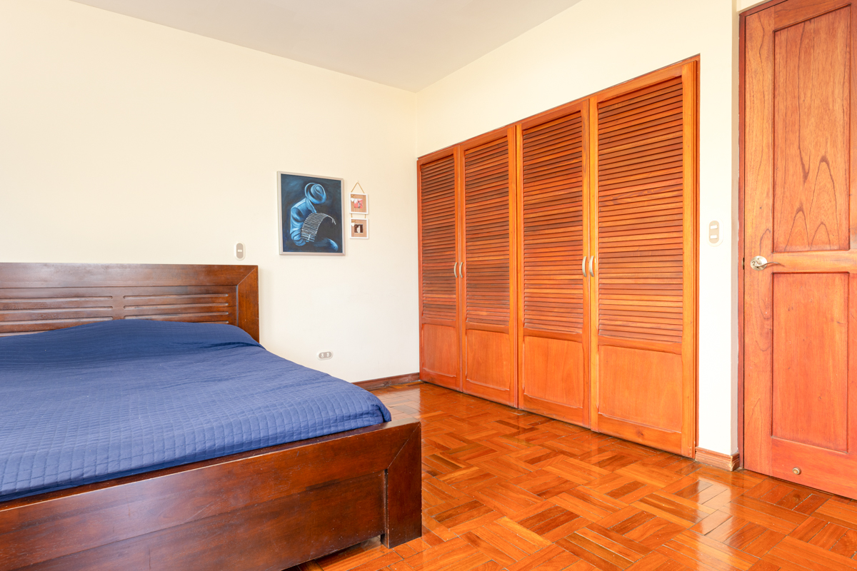 4 bed Single Family Homes For Sale in Curridabat, San Jose - thumb 15